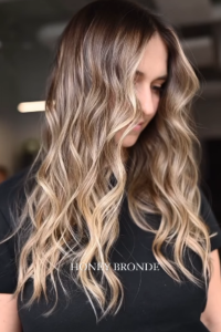 #honeybronde transformation on all natural / virgin hair is so satisfying 🤤#golden tones 🍯 #blondespecialists #yyjhairstylist #yyjhair #goldenblondebalayage