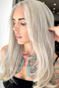 .#blondespecialist #losangelesblondespecialist #wehoblondespecialist #westhollywoodblondespecialist #lahairstylist #lahaircolorist #lahaircolorspecialist #hairsalonla #westhollywoodhairstylist #platinumblonde #platinumhair #platinumcard