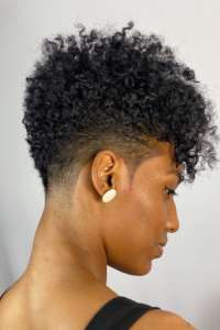 #shorthairgang#shorthairstyle #shorthairdontcare #shorthair #shorthaircut #twa #taperedtwa #taperedcut #curllove #curlspopping #curldefinition #thecutlife #baeswithfades