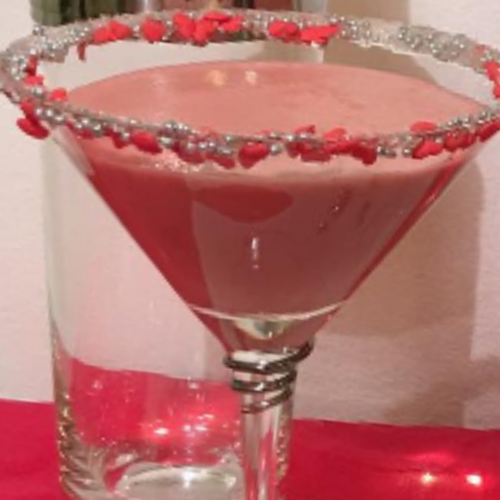 Red Velvet Cake Martini #redvelvetcakemartini #cocktailsofinstagram #cocktails #mixology #bartenders #icheatedonmydiet #justone #delish #worthit #naturallylupie #lupieChick #2018dmvccads #redvelvetcakemartini #martini #redvelvetcake #creamcheesefrosting Cocktail Recipe Guide: Red Velvet Cake Martini